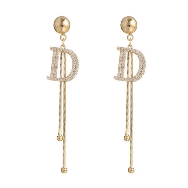 D letter drop chain earring - Image 3