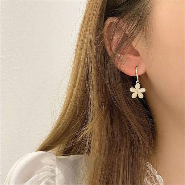 Four leaf earring - Image 3